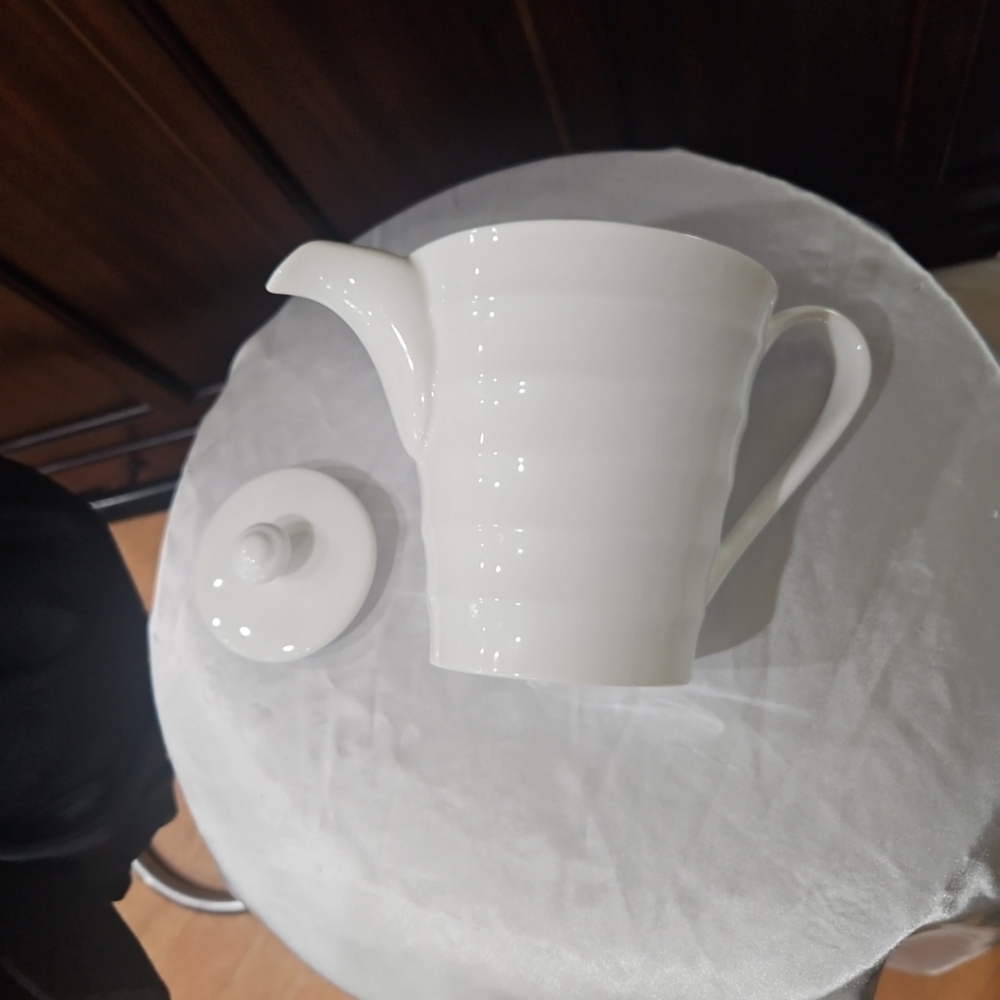Jeff Banks for Churchhill Teapot White Cirque Fine China - Picture 4 of 10